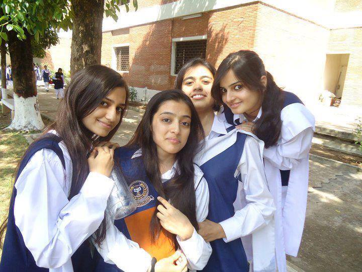 Indian School & College Girls Wallpapers HD Pictures