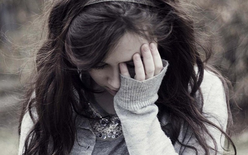 Sad Girls Wallpapers HD Pictures