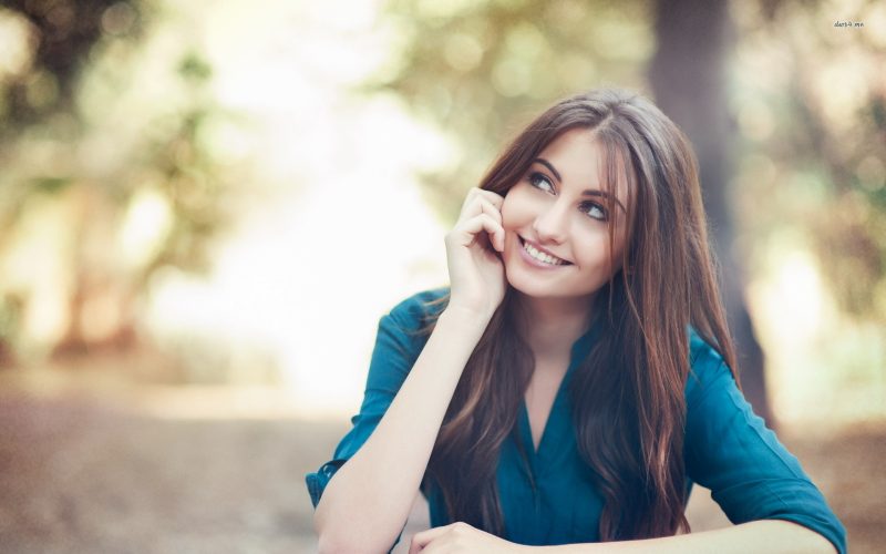 Girls Smile Wallpapers HD Images